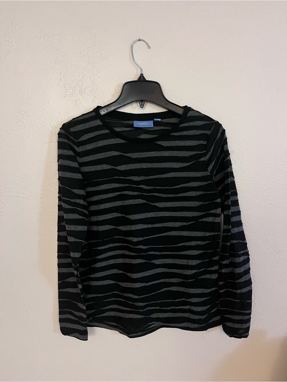 Simply Vera Vera  Wang black and gray striped knit top size small
